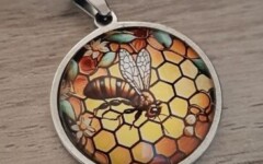 COLLIERS CABOCHON - ABEILLE DANS SA RUCHE