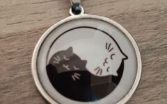 COLLIERS CABOCHON - YIN YANG CATS CHILD